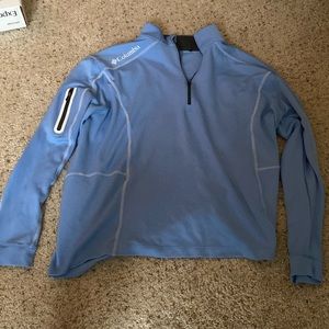 A large Columbia Blue long sleeve pullover